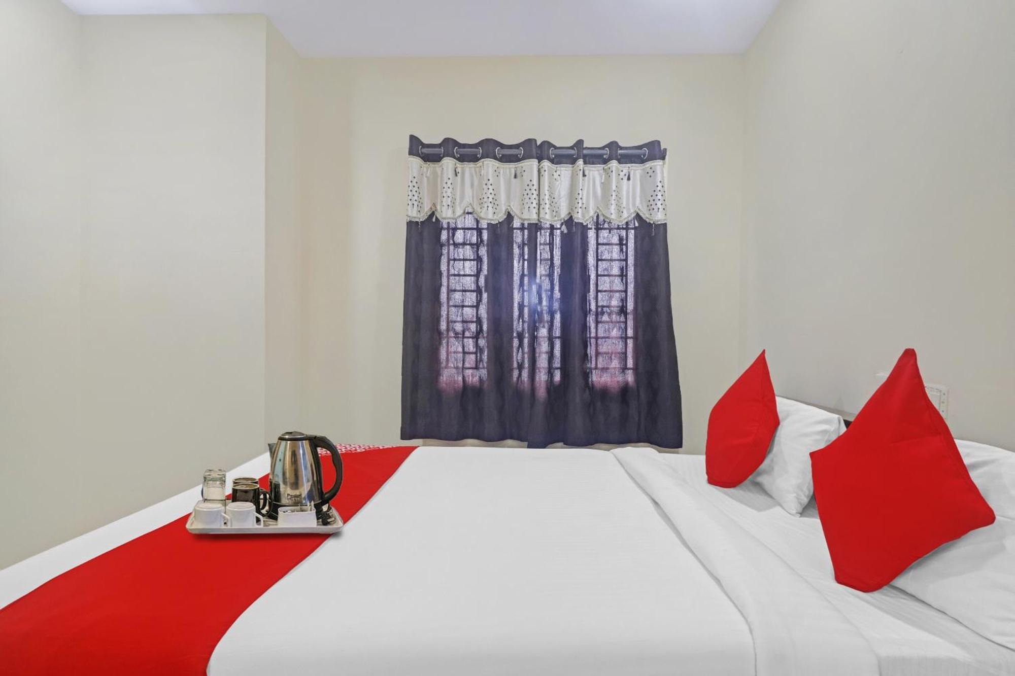 Hotel O Sri Navya Grand Near Nexus Hyderabad Exterior foto