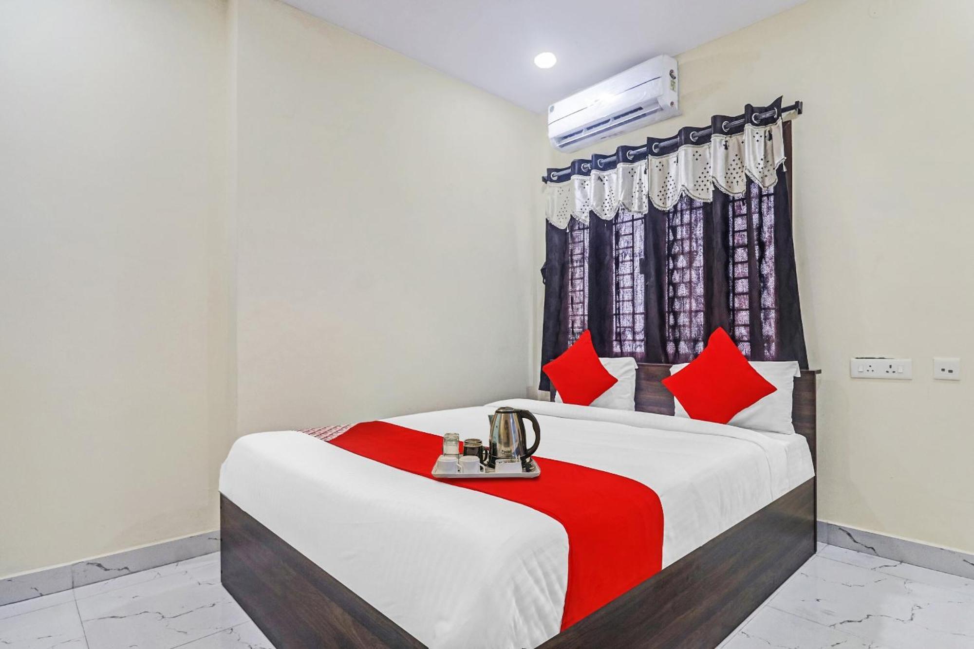 Hotel O Sri Navya Grand Near Nexus Hyderabad Exterior foto